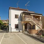 Apartment Charmantes Nur 600 Meter Zum Und Wenige Minuten Zum Historischen Zentrum *